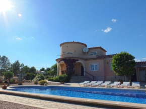 Villa Oasis 4bedroom villa with air-conditioning & large private swimming pool